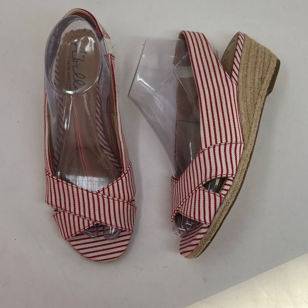 Abella Shiloh True Comfort Wedge Espadrille Sandal Red White Candy Stripe Sz 7.5